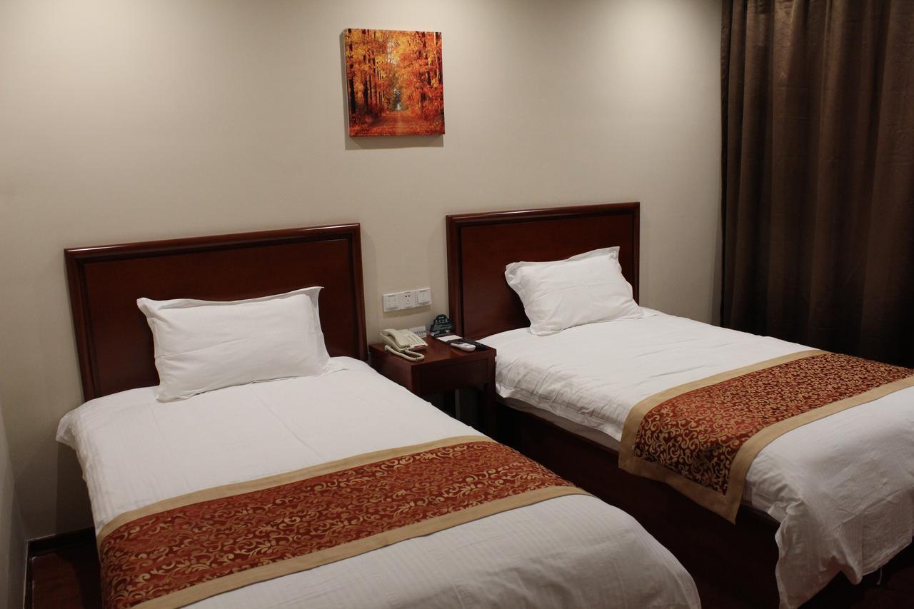 Greentree Inn Shanghai Expo Site South Yanggao Road Subway Station Express Hotel Kültér fotó